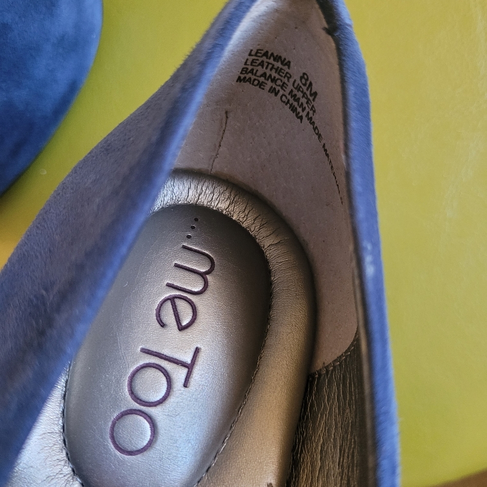 Me Too Leanna Navy Suede Heels - 8M - Picture 5 of 7